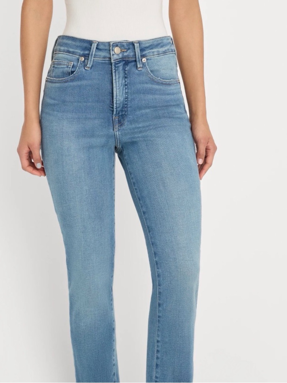 Good American  SOFT-TECH GOOD CURVE STRAIGHT JEANS